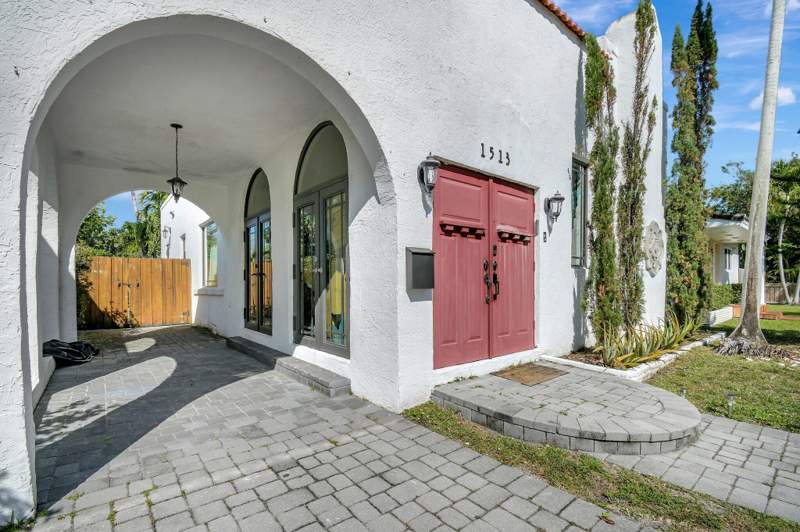 2 bedroom Single Family Residence at 1513 Adams Street, Hollywood, Hollywood — photo 4
