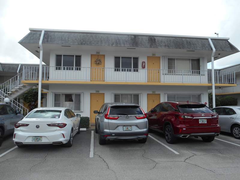 2 bedroom Condominium at 3322 Cynthia Lane #106, Murry Hills, Lake Worth Beach — photo 2