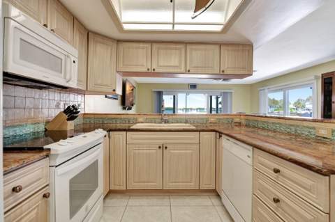 2440 Harbour Cove Drive, Hutchinson Island FL - photo 23 of 58