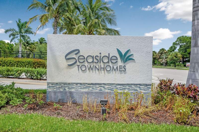 3 bedroom Townhouse at 341 SE Halifax Lane, Seaside, Stuart — photo 4
