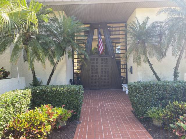 1800 SE Saint Lucie Boulevard #5-203