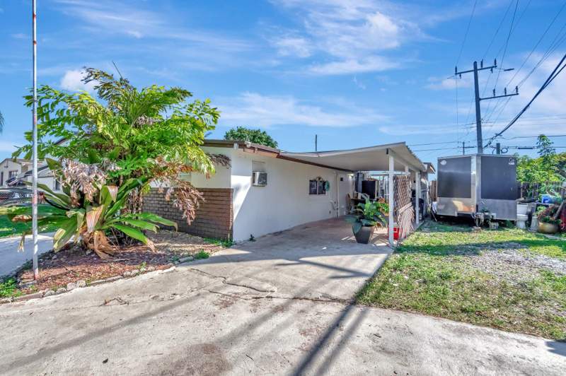 4 bedroom Single Family Residence at 2931 French Avenue, Englewood Manor, Lake Worth — photo 4