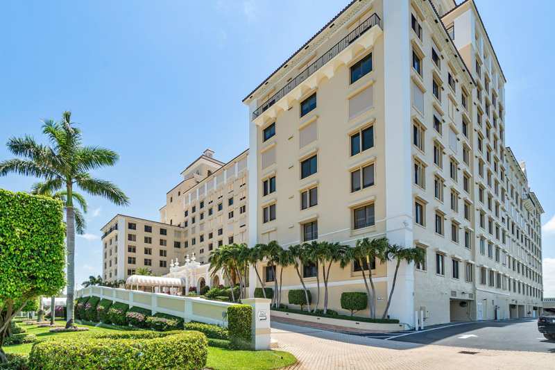 3 bedroom Condominium at 150 Bradley Place #101, Palm Beach Biltmore Condo, Palm Beach — photo 1