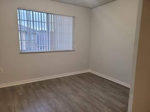 4197 N Haverhill Road #212, West Palm Beach FL - photo 14 of 32