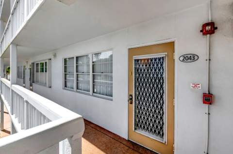 2043 Cambridge C, Deerfield Beach FL - photo 19 of 75