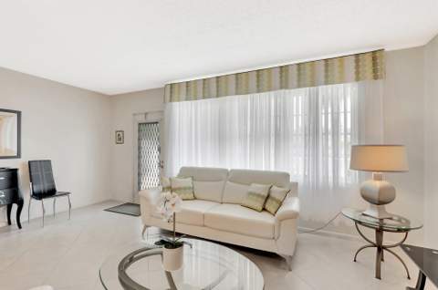 2043 Cambridge C, Deerfield Beach FL - photo 6 of 75