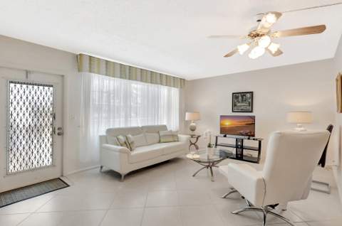2043 Cambridge C, Deerfield Beach FL - photo 7 of 75
