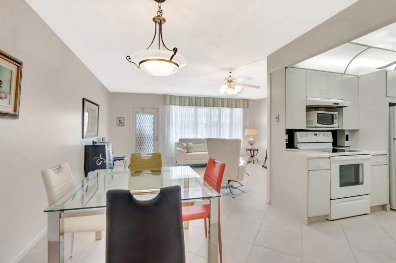 1 bedroom Condominium at 2043 Cambridge C, Cambridge C Condo, Deerfield Beach — photo 3