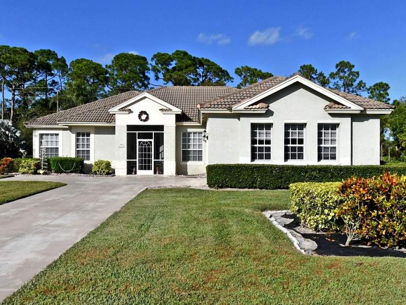 3 bedroom Single Family Residence at 3305 Bent Pine Drive, Monte Carlo Country Club Unit 1, Fort Pierce — photo 2