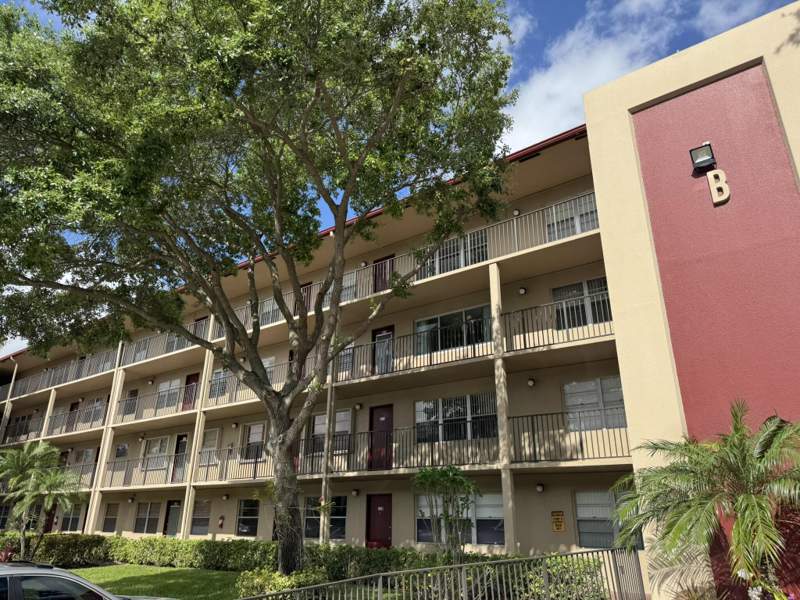 1 bedroom Condominium at 850 SW 133rd Terrace #315b, Kingsley At Century Village, Pembroke Pines — photo 3
