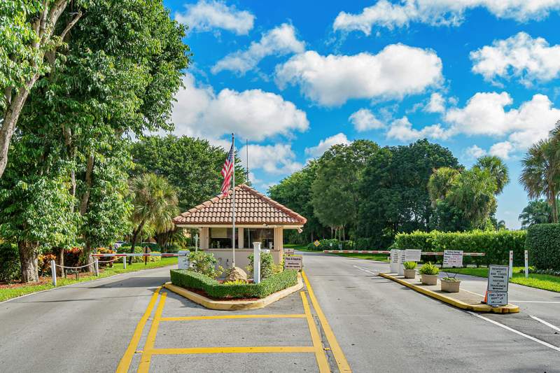 2 bedroom Condominium at 11255 Green Lake Drive #203, Green Lakes Condo 1 Thru 21 Or3248P1, Boynton Beach — photo 3