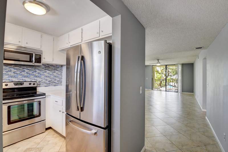 2 bedroom Condominium at 890 N Federal Highway #206, Hidden Harbour Of The Palm Beaches Condo, Lantana — photo 5