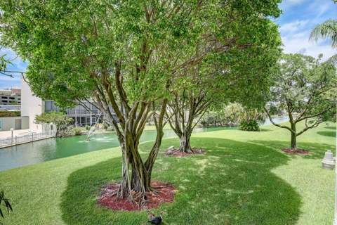 890 N Federal Highway #206, Lantana FL - photo 24 of 37