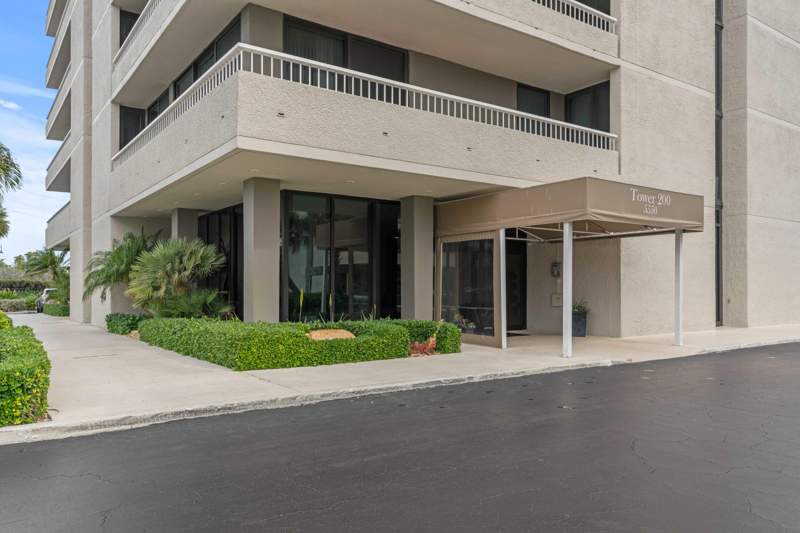 2 bedroom Condominium at 5550 N Ocean Drive #5c, Water Glades Condo, Singer Island — photo 4