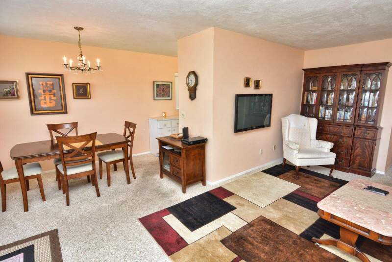1 bedroom Condominium at 1225 NW 21st Street #2010, Vista Del Lago Condo, Stuart — photo 4