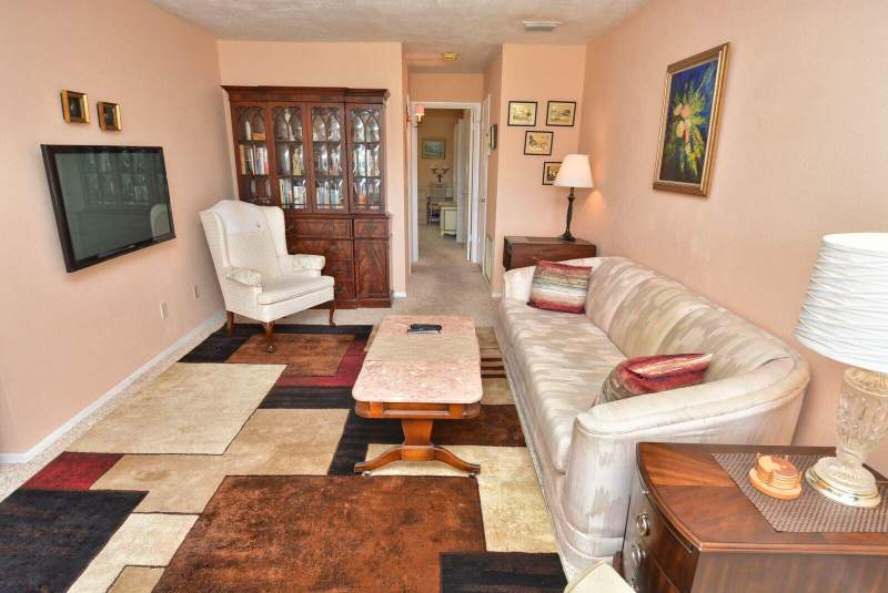 1 bedroom Condominium at 1225 NW 21st Street #2010, Vista Del Lago Condo, Stuart — photo 5