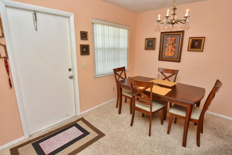 1 bedroom Condominium at 1225 NW 21st Street #2010, Vista Del Lago Condo, Stuart — photo 2