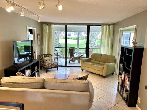 11231 Green Lake Drive #104, Boynton Beach FL - photo 6 of 39