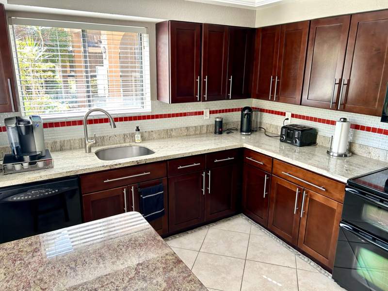 2 bedroom Condominium at 11231 Green Lake Drive #104, Green Lakes Condo 1 Thru 21 Or3248P1, Boynton Beach — photo 2