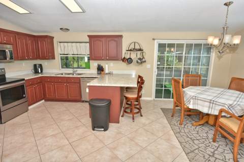 7809 Horned Lark Circle, Port St. Lucie FL - photo 12 of 28