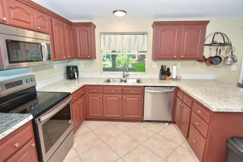 7809 Horned Lark Circle, Port St. Lucie FL - photo 8 of 28