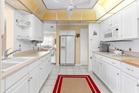 1802 SW 13th Avenue, Boynton Beach FL - photo 11 of 22