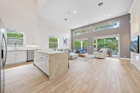 8405 Legend Club Drive, West Palm Beach FL - photo 10 of 50