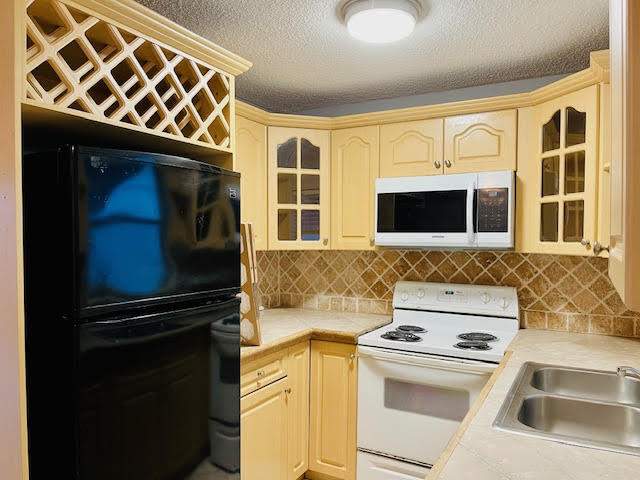 2 bedroom Single Family Residence at 4491 NW 1st Terrace, Spring Lake Villas, Deerfield Beach — photo 3
