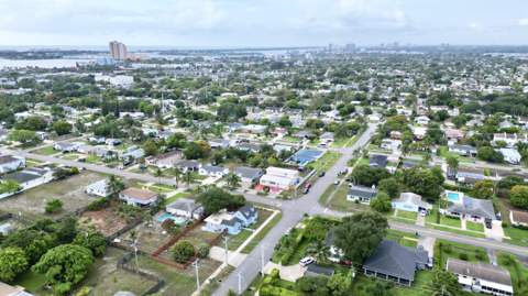307 4th Street, Lake Park FL - photo 19 of 44