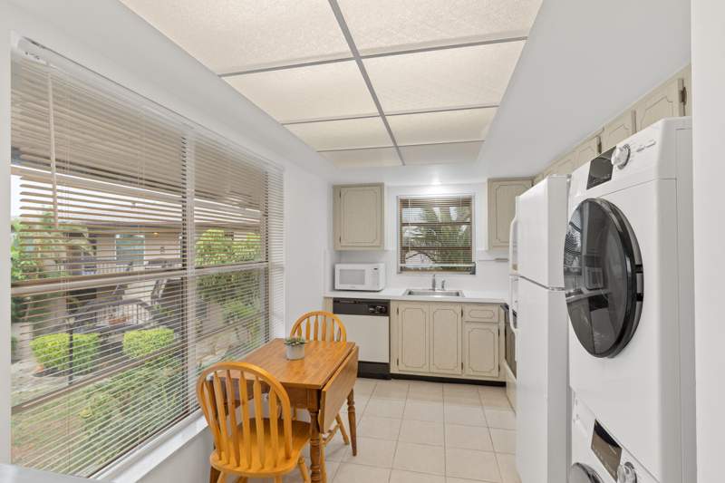 2 bedroom Condominium at 13623 Via Aurora #C, Palm Greens At Villa Del Ray Condo II, Delray Beach — photo 4