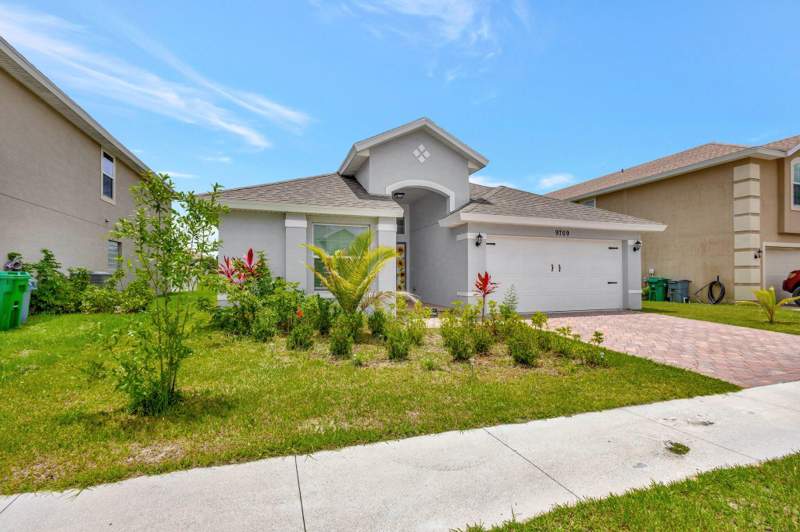 3 bedroom Single Family Residence at 9709 Starboard Drive, Morningside Palm Breezes Club Phase 2A, Fort Pierce — photo 4