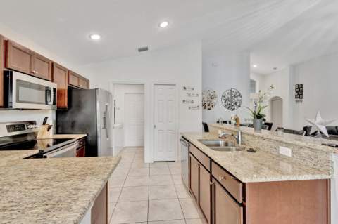 9709 Starboard Drive, Fort Pierce FL - photo 17 of 45