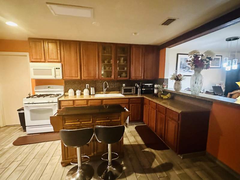 4 bedroom Single Family Residence at 6198 Wauconda Way, Homes Of Lees Crossing 3, Lake Worth — photo 4