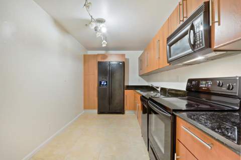 3001 S Ocean Drive #201, Hollywood FL - photo 12 of 17
