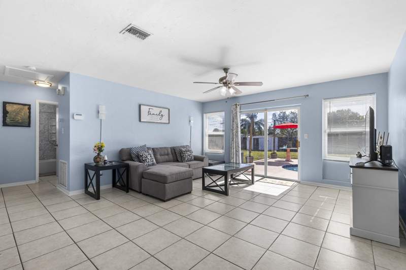 3 bedroom Single Family Residence at 150 Princess Drive, River Park Unit 3 Tract E, Port St. Lucie — photo 5