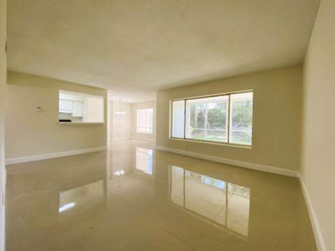 815 W Boynton Beach Boulevard #7-102, Boynton Beach FL - photo 7 of 36