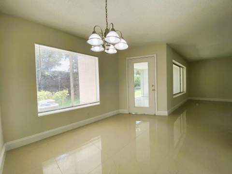 815 W Boynton Beach Boulevard #7-102, Boynton Beach FL - photo 11 of 36