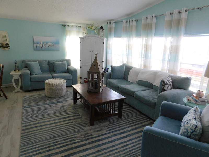 2 bedroom Manufactured Home at 514 Hemingway Terrace, Tropical Isles, Fort Pierce — photo 3
