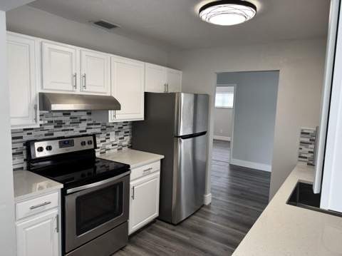 412 NE Midvale Street, Port St. Lucie FL - photo 8 of 27