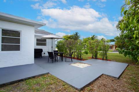 7609 NW 70 Avenue, Tamarac FL - photo 24 of 28