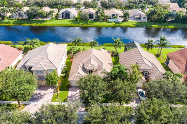 Valencia Pointe