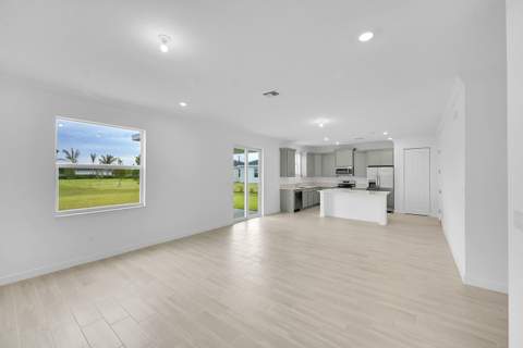 3028 Spanish Cedar Place, Fort Pierce FL - photo 7 of 32