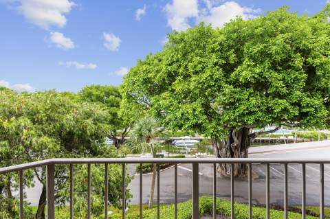 859 Jeffery Street #401, Boca Raton FL - photo 11 of 60