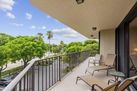 859 Jeffery Street #401, Boca Raton FL - photo 23 of 60