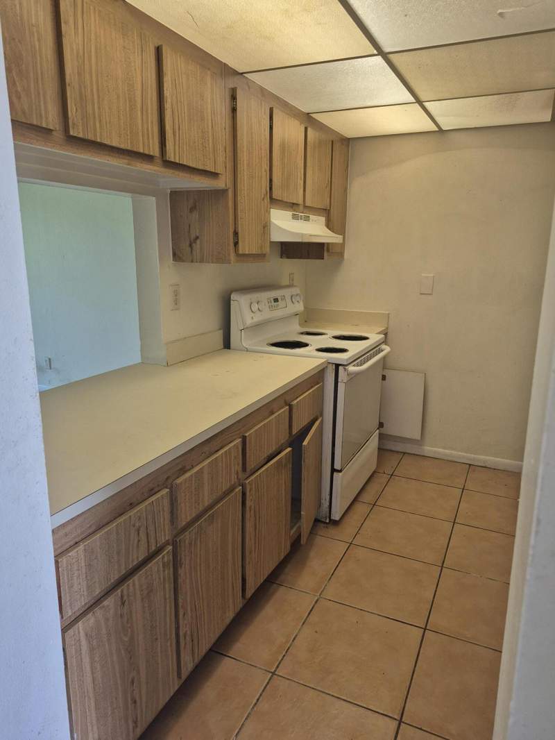 2 bedroom Condominium at 2050 N Congress Avenue #407, Presidential Golfview Cond Decl Filed 5-16-81, West Palm Beach — photo 2