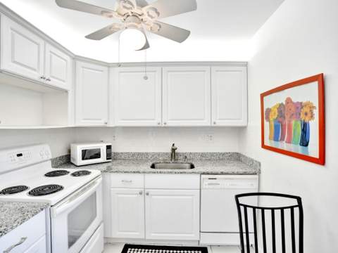 298 Burgundy G, Delray Beach FL - photo 13 of 41