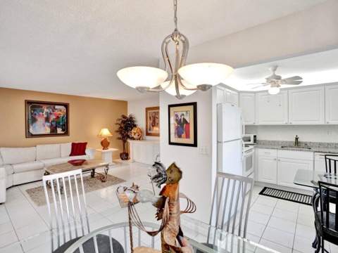 298 Burgundy G, Delray Beach FL - photo 15 of 41