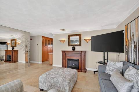 133 Greenbrier Drive, Palm Springs FL - photo 10 of 66