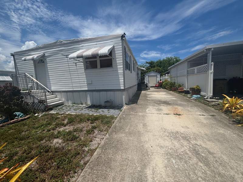 3 bedroom Mobile Home at 109 NW 50th Street, Country Knolls, Deerfield Beach — photo 2