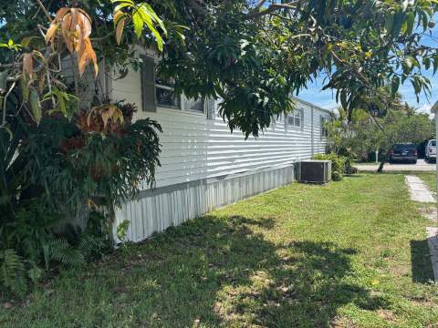 109 NW 50th Street, Deerfield Beach FL - photo 11 of 37